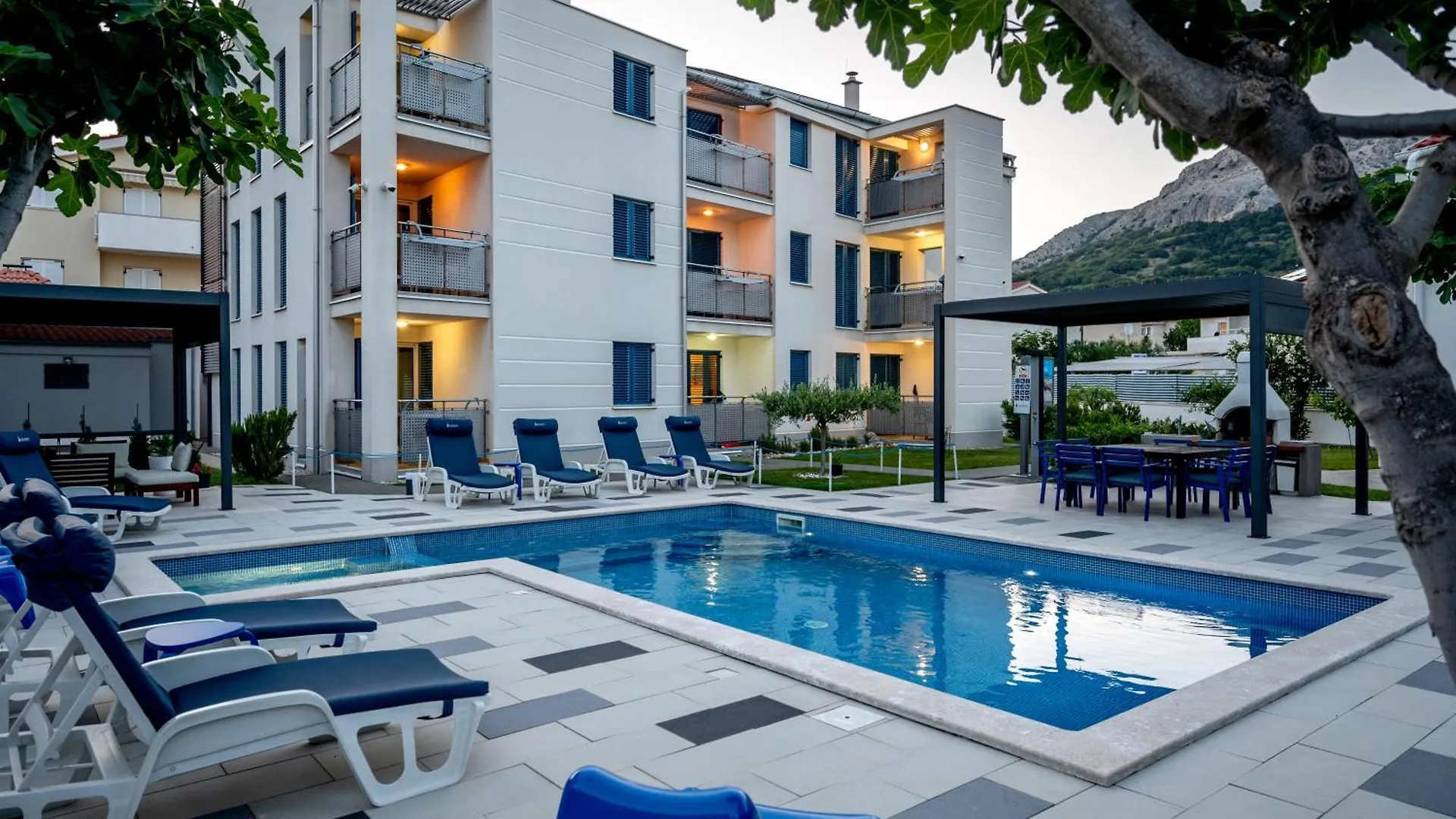 Adorami Apartments Baška