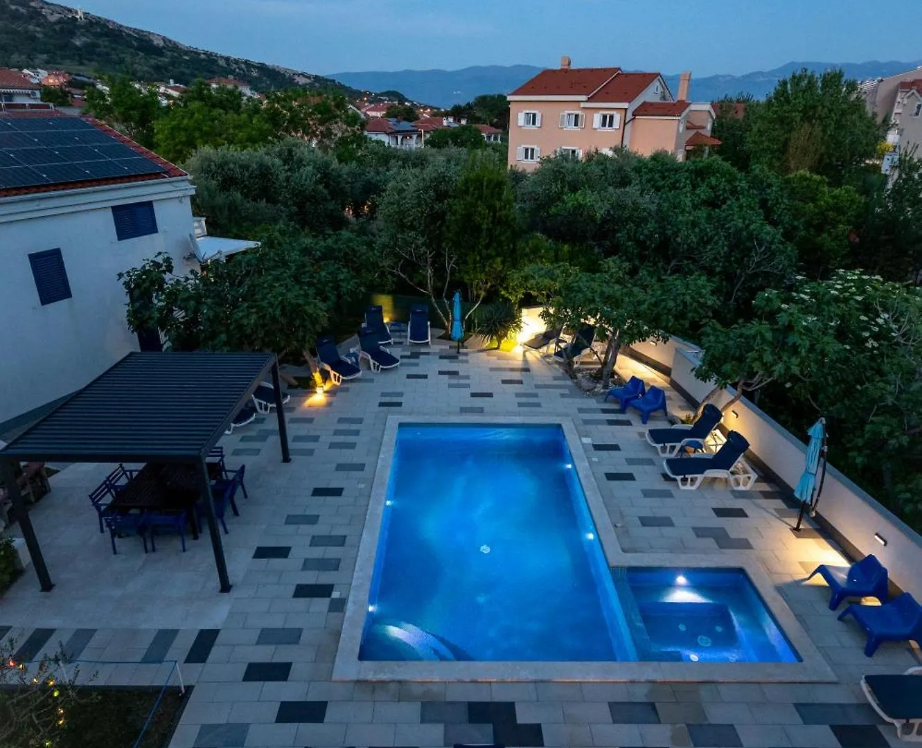 Adorami Apartments Baška 0*,