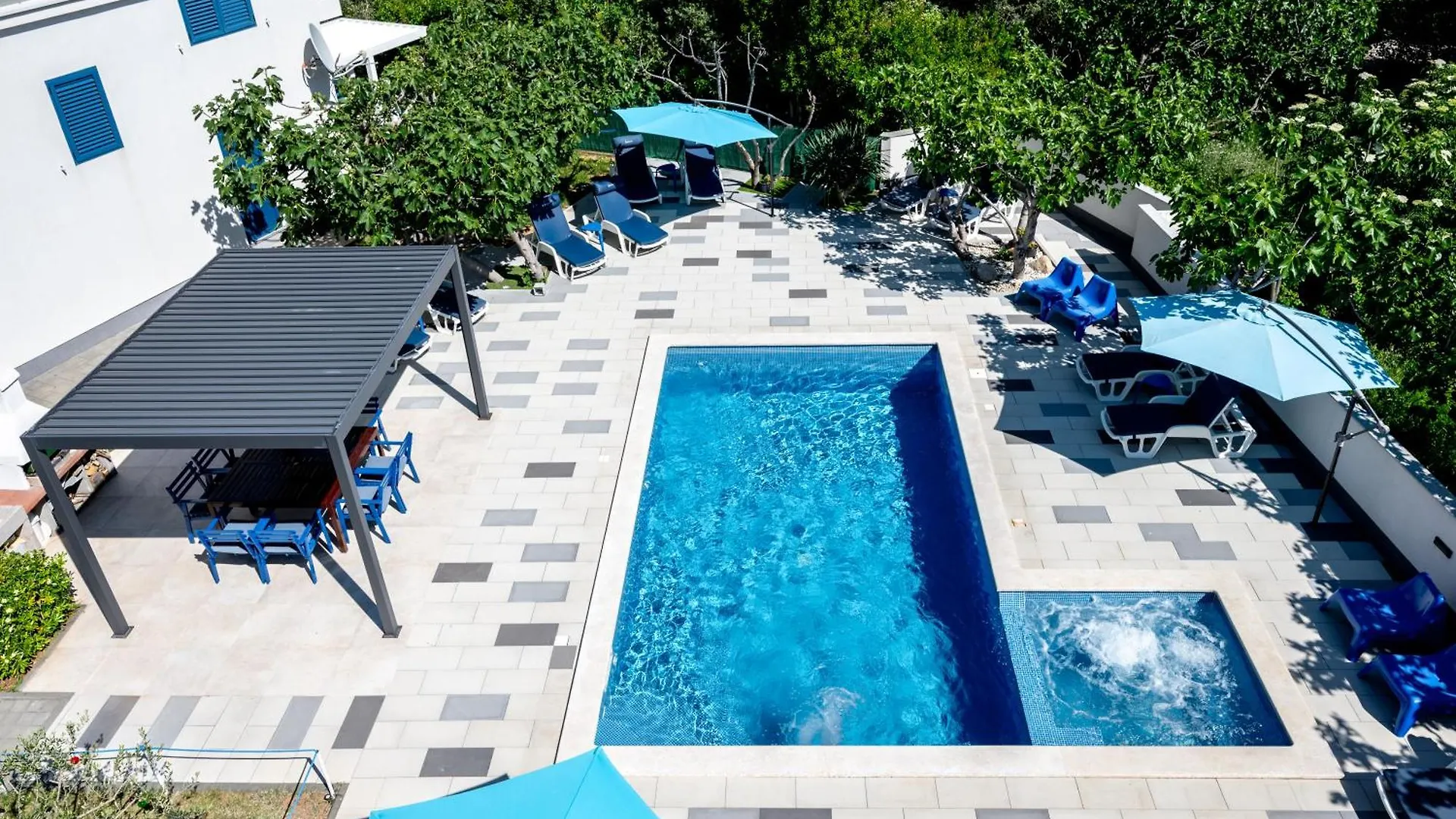 Adorami Apartments Baška